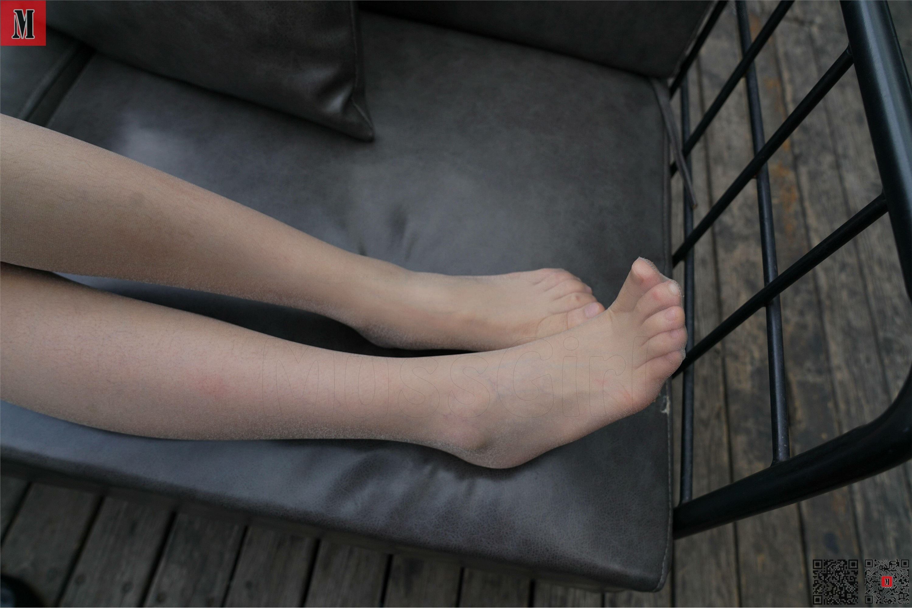 MussGirl慕丝女郎  NO.145 沙发美女皮裙肉丝